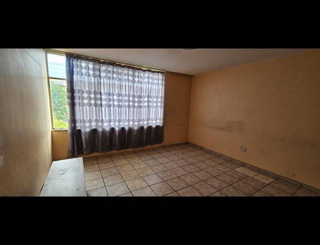 2 BEDROOM APARTMENT FOR SALE IN PROCLAMATION HILL